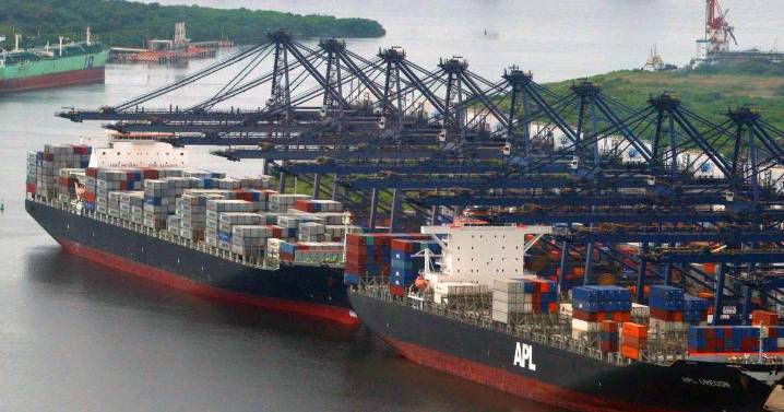 México registra déficit comercial de mil 944 mdd en agosto: Inegi