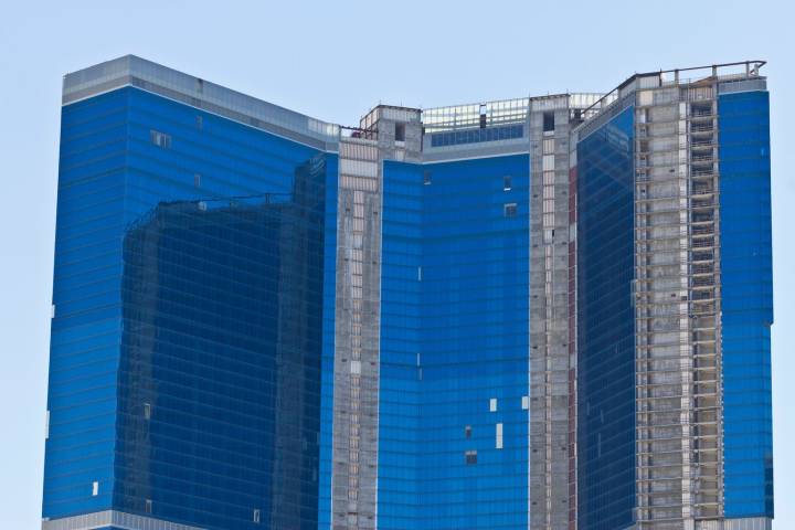 Tracking Carl Icahn’s 13F Report – Q2 2025 Update (NASDAQ:IEP)