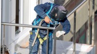 Cerca de 8.000 trabajadores de Asturias están todavía pendientes de firmar su convenio colectivo
