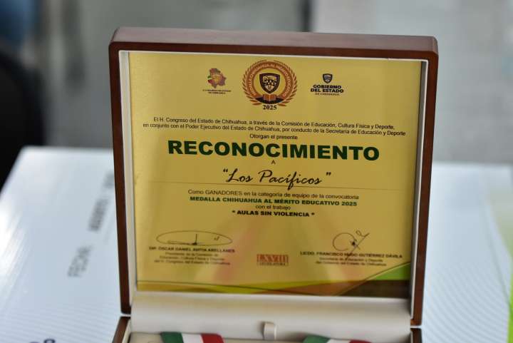 Congreso entrega la Medalla Chihuahua al Mérito Educativo 2025