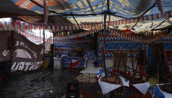 Así quedaron las Fondas del Parque Alejo Barrios en Valparaíso tras la lluvia de este sábado
