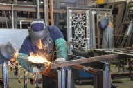 Trabajadores hispanos en EEUU siguen teniendo los menores ingresos, según Censo