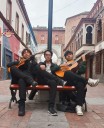 Trío Sol de Luna”: Magia Sonora entre el Bolero y la Música AndinaDesde el corazón de la región andina, el Trío Sol de Luna ha emergido como una propuesta fresca y sensible que revive dos géneros fund