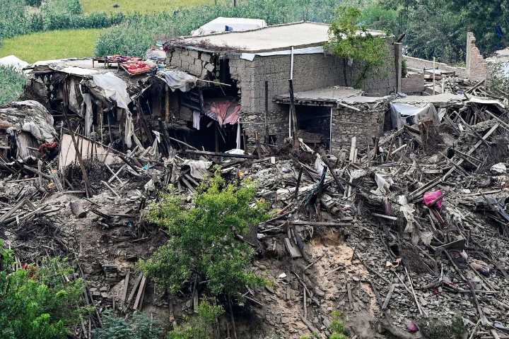 Reportan sismo de magnitud 6.1 al sur de Indonesia