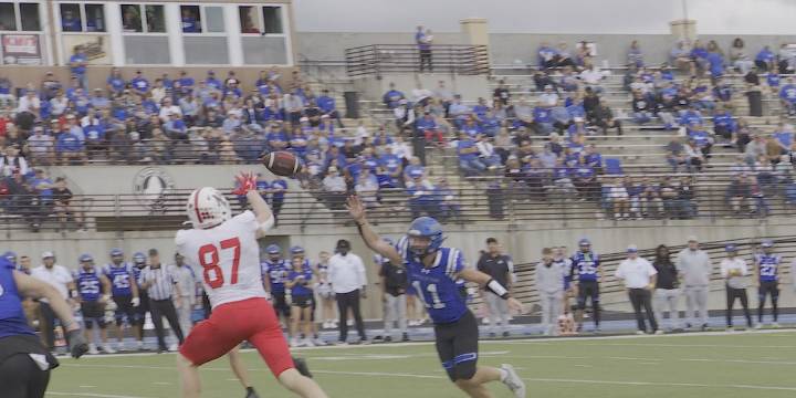 Northwestern bounce back win against Dakota Wesleyan