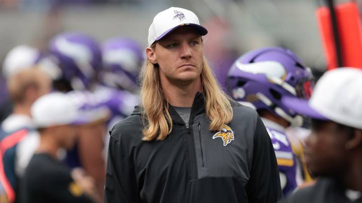 Andrew Van Ginkel, Christian Darrisaw ruled out for Vikings