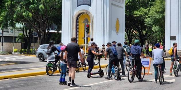 Usuarios piden a legisladores control sobre patines eléctricos en la Vía RecreActiva