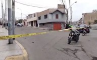 Chorrillos: sicarios acribillan a albañil con más de 20 disparos