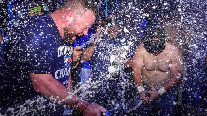 Blue Jays cap turnaround from worst to first by holding off Yankees to win 7th AL East crown