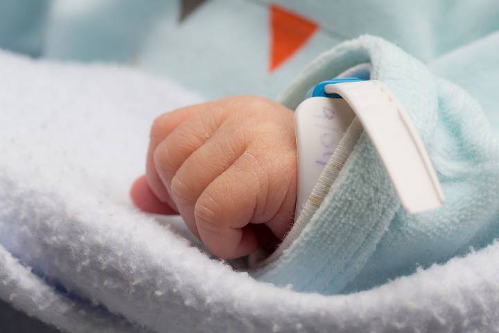 Skin-To-Skin 'Kangaroo' Care Boosts Preemies' Brain Development
