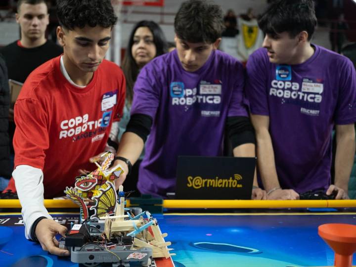 Programación y diseño. Alumnos porteños premiados en la Copa Robótica nacional