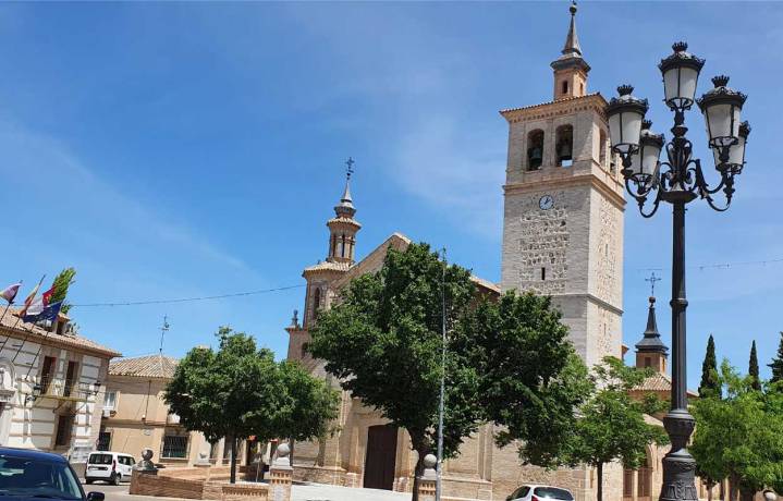 La Guardia Civil y la Policía Local, entre los premiados por el Ayuntamiento de Olías del Rey (Toledo) en sus fiestas