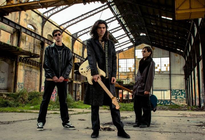 La banda Aurelio y los Casi Estatua debuta con disco rockero y pasional