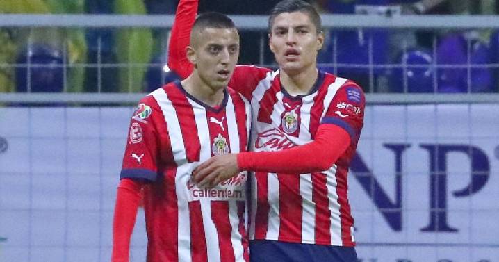 Los partidos que Chivas perderá al Piojo Alvarado por lesión