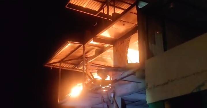 Incendio provocó explosión al interior de una vivienda en la madrugada de hoy: un menor lesionado