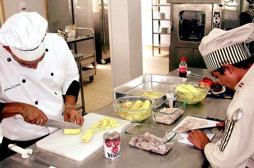 El paro se incrementa en 21.905 personas en agosto y se sitúa en 2.426.511, su nivel más bajo en este mes desde 2007