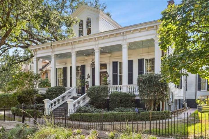 On the Market: See inside center hall homes for sale in New Orleans
