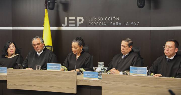 Conflicto en Colombia: por crímenes de guerra y lesa humanidad, la JEP condena por primera vez a exmilitares