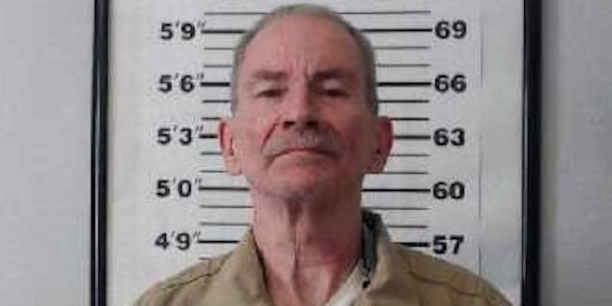 Murder convict slips away from work detail in Richmond County