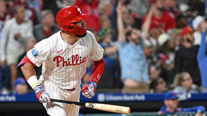 Can Schwarber catch Howard for Phillies home run record?