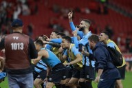 Gremio se llevó el clásico de Porto Alegre ante Inter y se aleja de la zona roja
