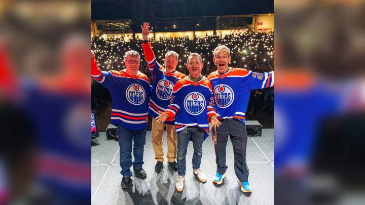 ‘Lord of the Rings’ actors rock Oilers jerseys at Edmonton Expo