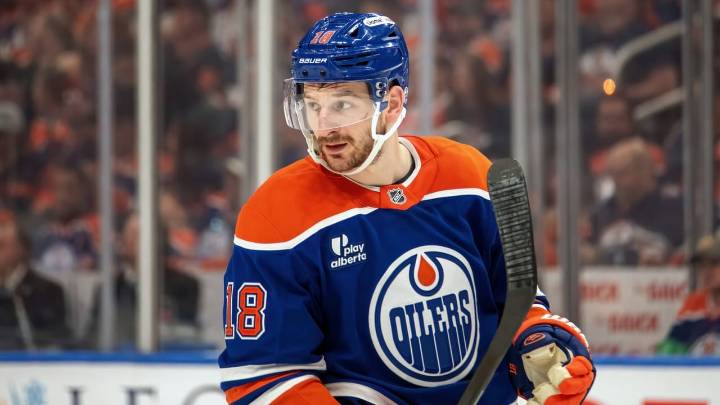 Hyman out until November for Oilers with wrist injury