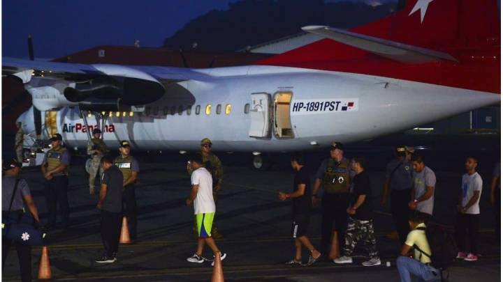 Llega al país el primer vuelo de argentinos deportados por Donald Trump