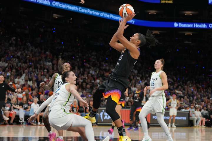 Shorthanded Lynx eliminated with Game 4 loss in Phoenix