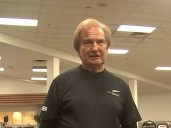 Tiene 86 años, es el personal trainer más longevo del mundo y revela el secreto de su vitalidad