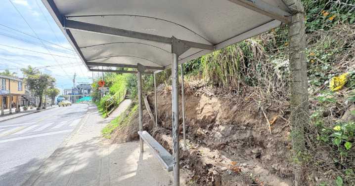 Avance en el barrio Fátima de Manizales: inician trabajos para recuperar el paradero afectado por el derrumbe