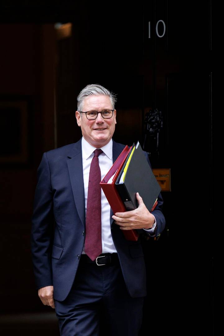 El Gobierno británico descarta elecciones anticipadas tras la dimisión de la 'número dos'