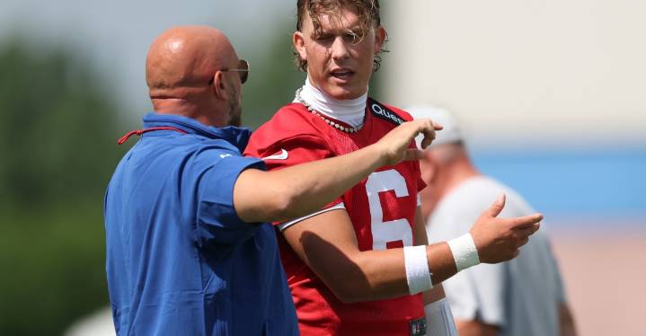 Starting Jaxson Dart was the only choice Giants’ coach Brian Daboll could make