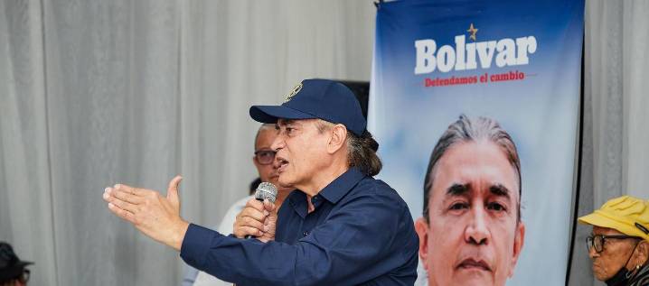 Gustavo Bolívar descarta renunciar a su visa por el "fanatismo" del petrismo