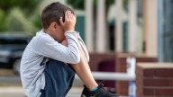 Los pediatras piden que la prevención del suicidio empiece en la infancia y adolescencia