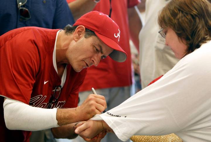 When Charlie Sheen visited Alabama to help victims of a deadly tornado