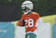 Dolphins' De'Von Achane returns to practice