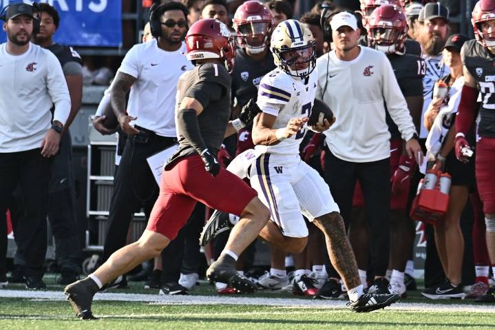 Deadspin | Washington piles up points in final quarter, routs Washington State