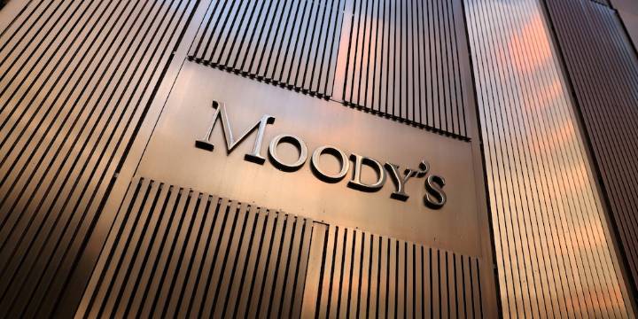 Una calificadora de riesgo enumeró los motivos que limitan una mejora de la nota de empresas y provincias argentinas