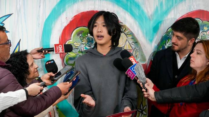 US pilot Ethan Guo donates $30,000 to children's foundation after Antarctica plane landing