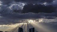 El paso de un frente dejará fuertes lluvias este domingo en la mayor parte del noroeste del país