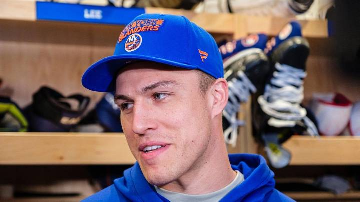 Islanders' Anders Lee out with upper