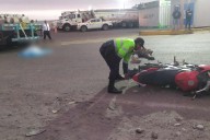 Arequipa: Dos motociclistas mueren tras chocar contra tráiler en la Panamericana Sur