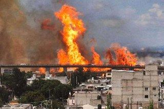 Explosión de pipa de gas en CDMX deja 57 personas lesionadas