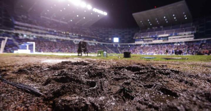 Puebla vs Chivas suspendido por tormenta eléctrica; se jugará el sábado 27