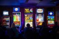 Video gambling terminals in Chicago win initial approval