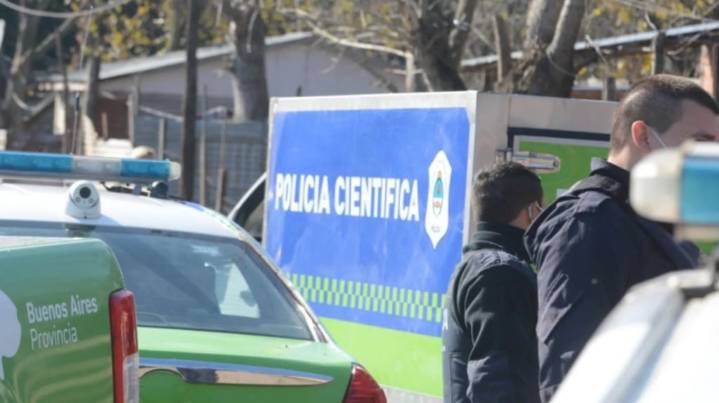 Brutal crimen en Moreno: acribillaron a un hombre que viajaba en moto y sospechan de un ajuste de cuentas