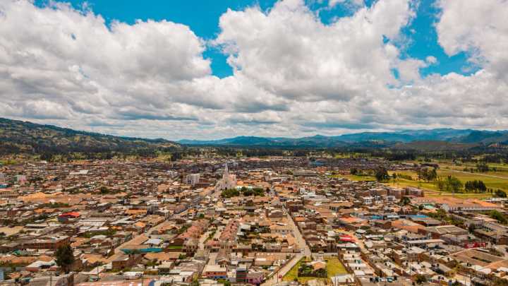 Cundinamarca, en alerta por crecientes súbitas, deslizamientos e incendios