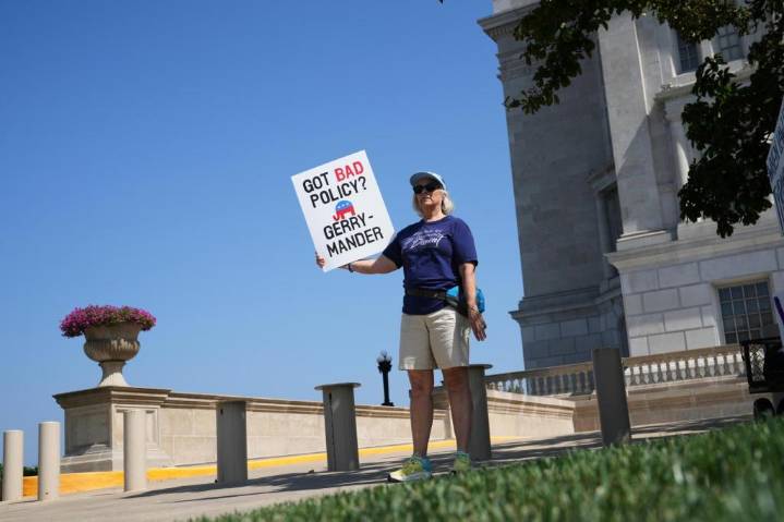 Missouri Republicans advance Trump-backed plan to redraw US House districts