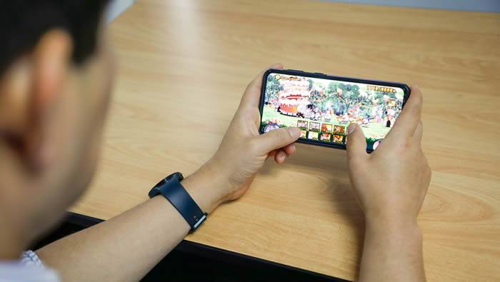 INEI: el 89,2% de la población de 6 a 17 años accedió al internet a través del celular